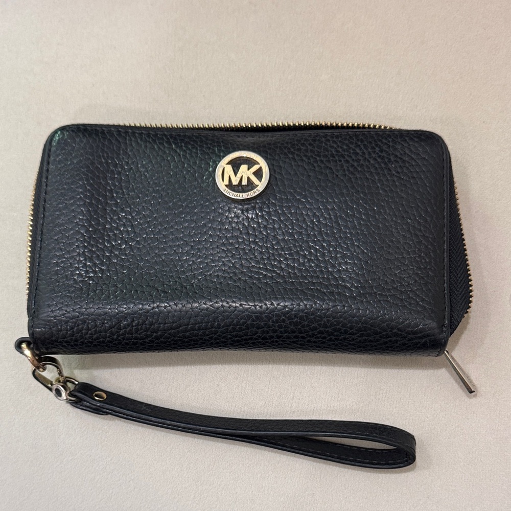 Michael Kors Leather Wristlet